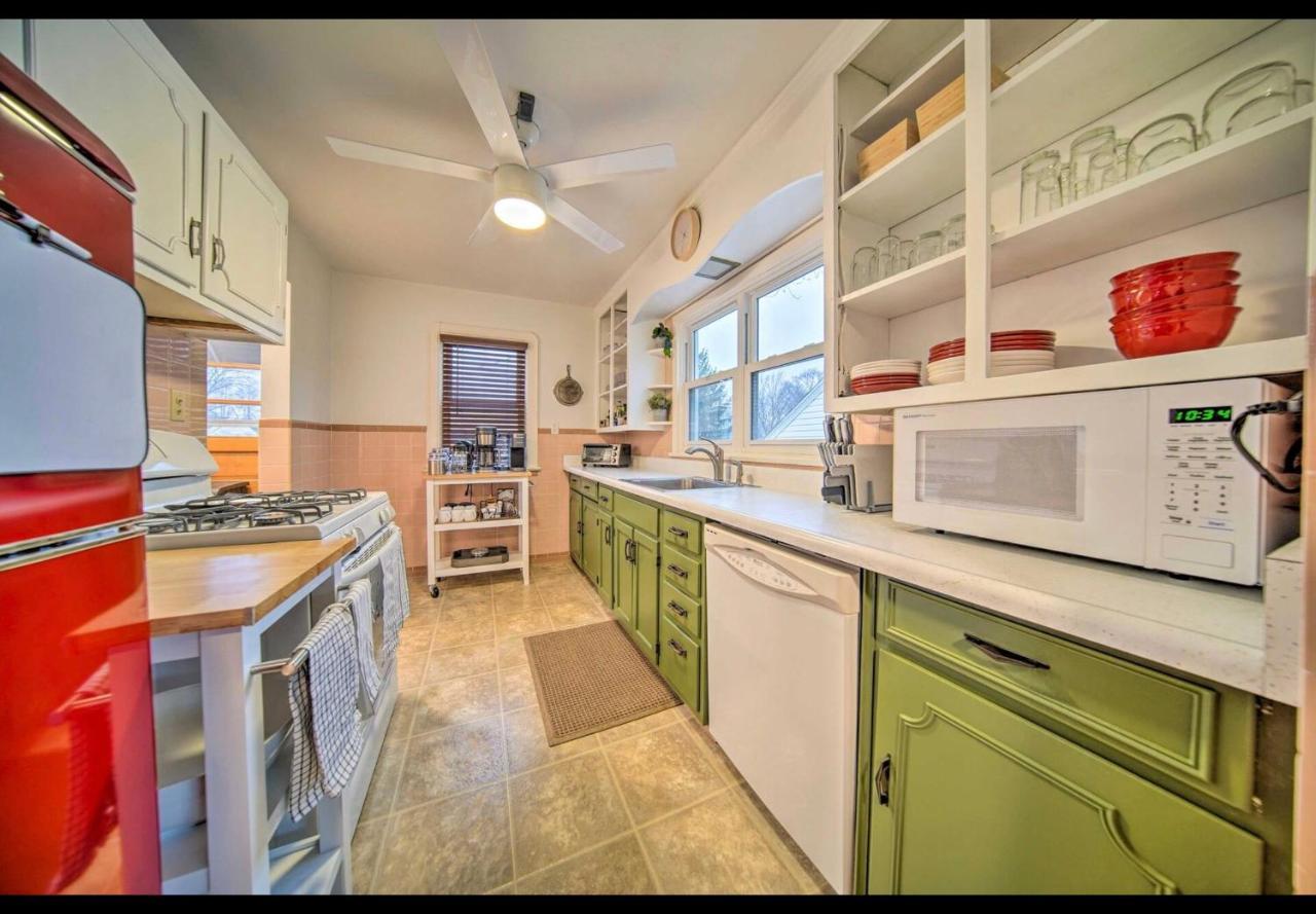 Modern Home • Family Friendly • Grill • Fireplace Erie Eksteriør billede